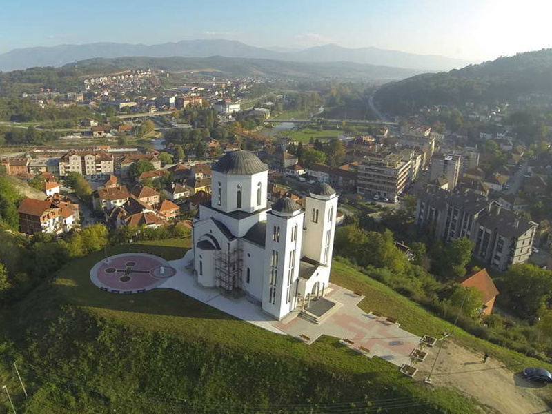 Hram Svetog kneza Lazara, Vladičin Han